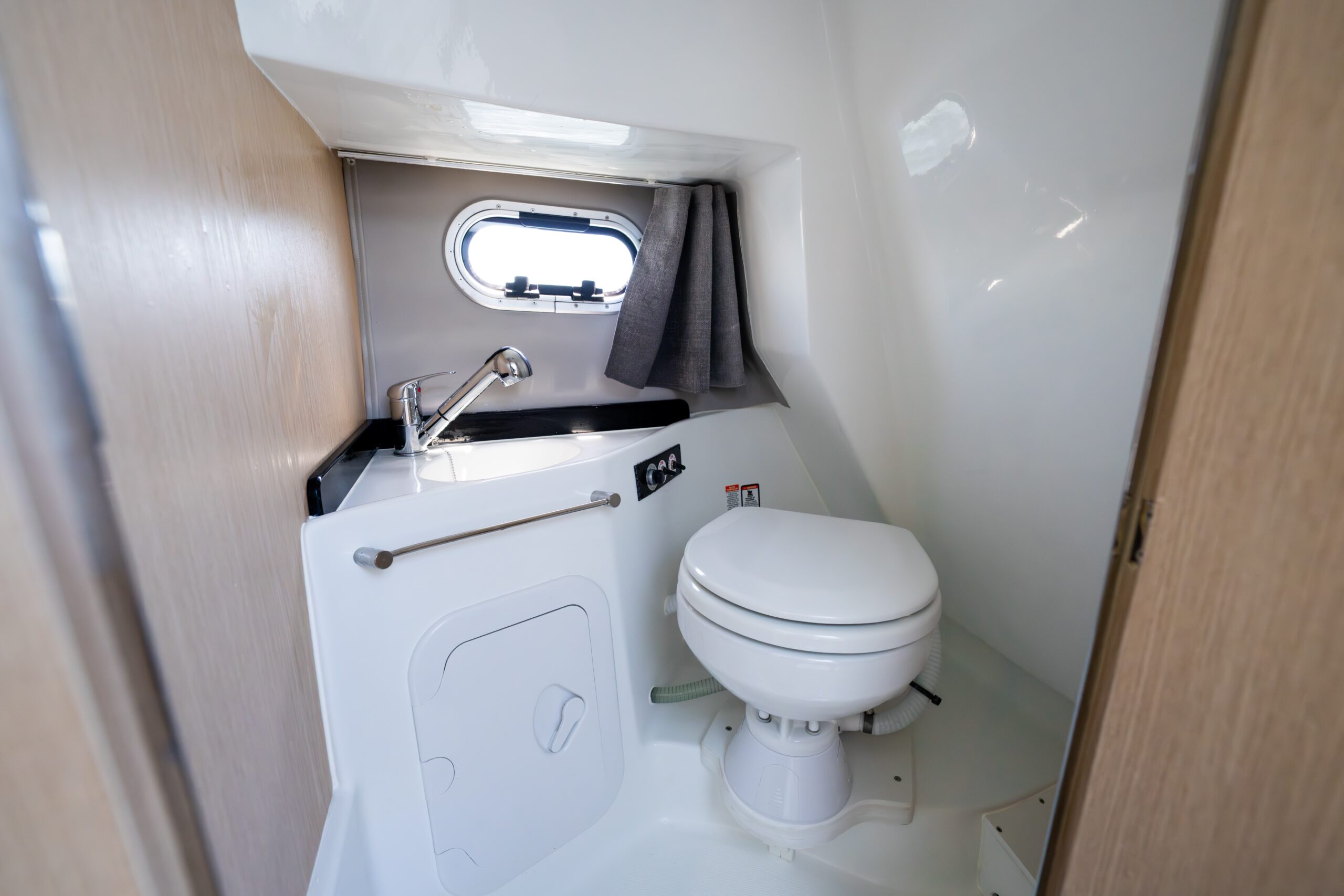 750 walkaround cabin Saver bagno